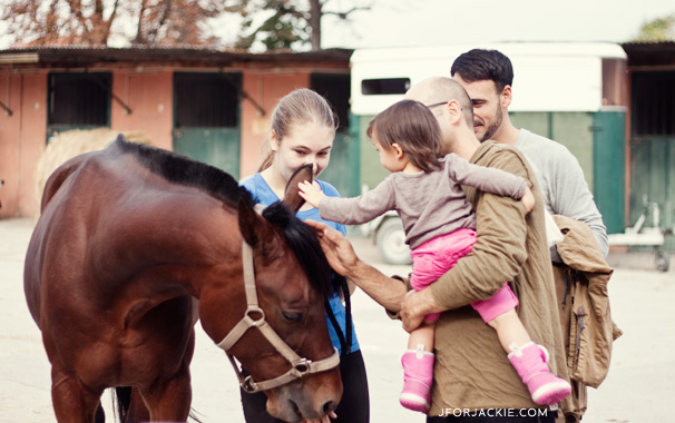 dad-juli-petting-horse